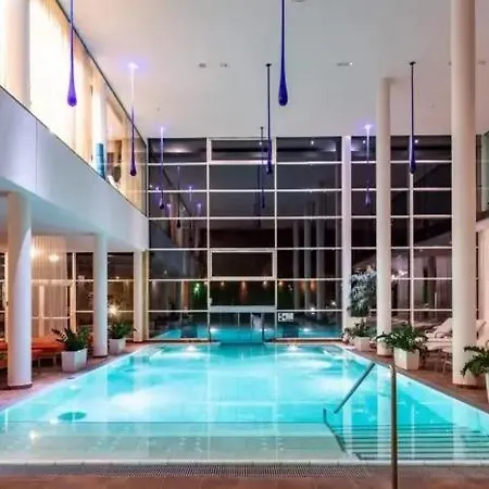 Whirlpool-suite Amadeus - Weitblick - Golf & Wellness - Direkter Bademantelgang - Adults Only Daire *