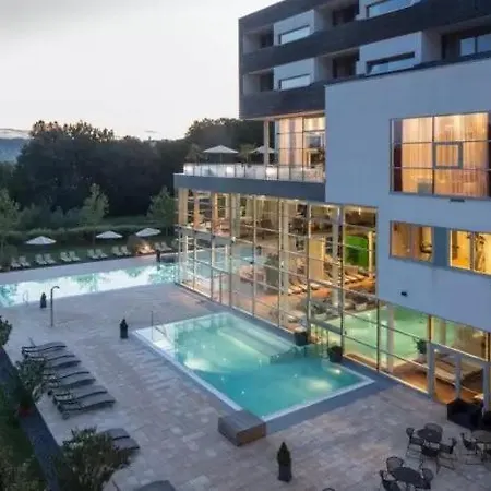 Appartement Whirlpool-suite Amadeus - Weitblick - Golf & Wellness - Direkter Bademantelgang - Adults Only *