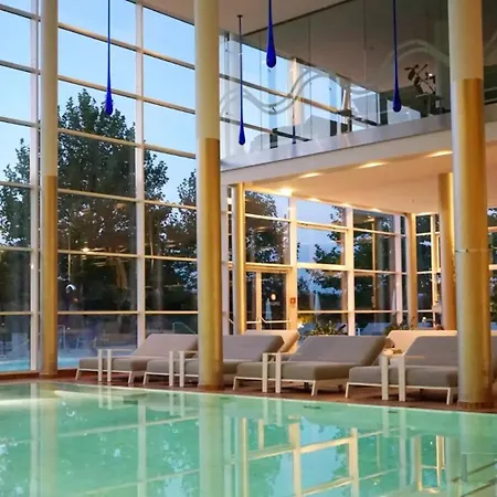 Whirlpool-suite Amadeus - Weitblick - Golf & Wellness - Direkter Bademantelgang - Adults Only Daire *