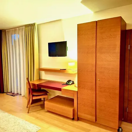 Amadeus - Whirlpool-suite Oder Design-suite - Bademantelgang - Wellness Am An- Und Abreisetag Ganztaegig Inklusive - Adults Only * Bad Waltersdorf