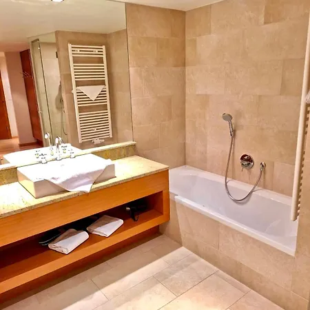 Whirlpool-suite Amadeus - Weitblick - Golf & Wellness - Direkter Bademantelgang - Adults Only * Bad Waltersdorf