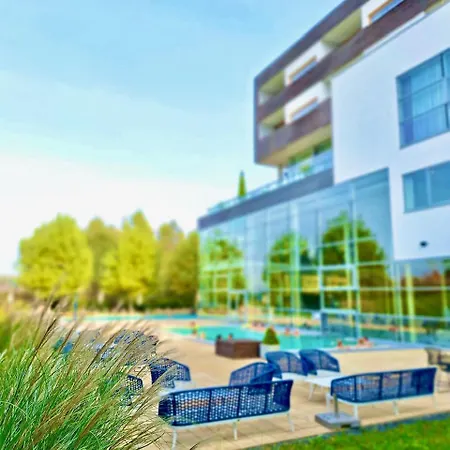Whirlpool-suite Amadeus - Weitblick - Golf & Wellness - Direkter Bademantelgang - Adults Only Daire Bad Waltersdorf
